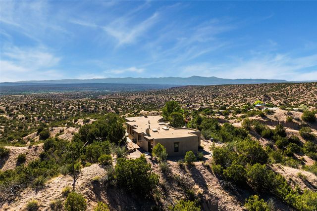 39 Zambra Way, Santa Fe, NM 87506