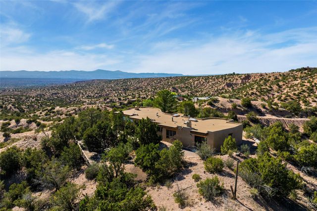 39 Zambra Way, Santa Fe, NM 87506