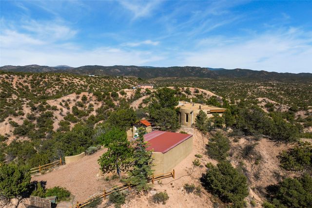 39 Zambra Way, Santa Fe, NM 87506