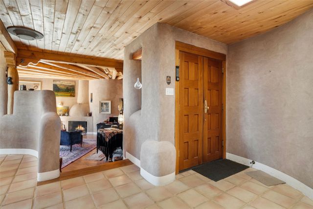 39 Zambra Way, Santa Fe, NM 87506