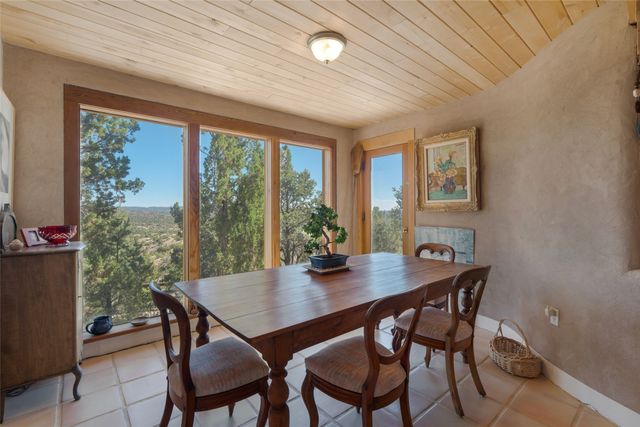 39 Zambra Way, Santa Fe, NM 87506