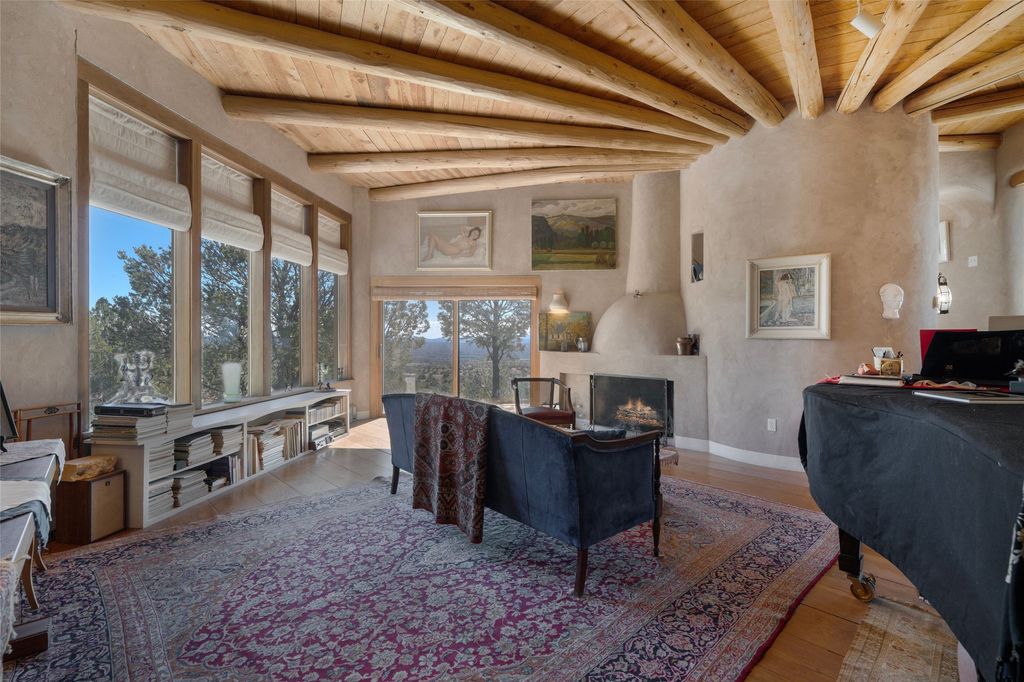 39 Zambra Way, Santa Fe, NM 87506