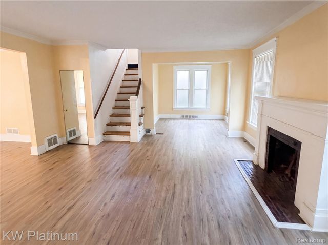 114 W Hamilton Avenue, Flint, MI 48503