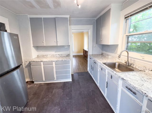 114 W Hamilton Avenue, Flint, MI 48503