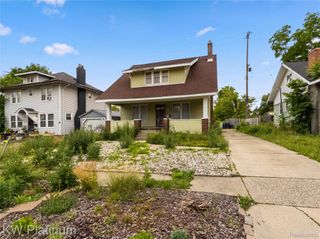 114 W Hamilton Avenue, Flint, MI 48503