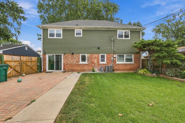 9808 S Maplewood Avenue, Evergreen Park, IL 60805