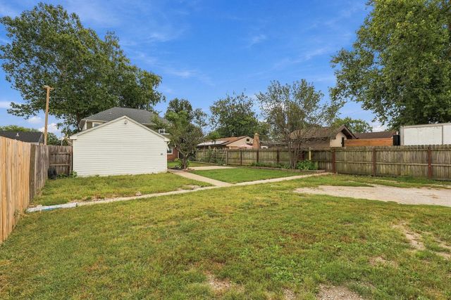 9808 S Maplewood Avenue, Evergreen Park, IL 60805