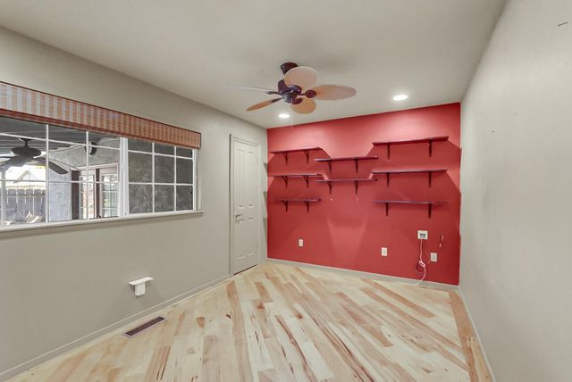 1945 Annhurst Ave, Turlock, CA 95382