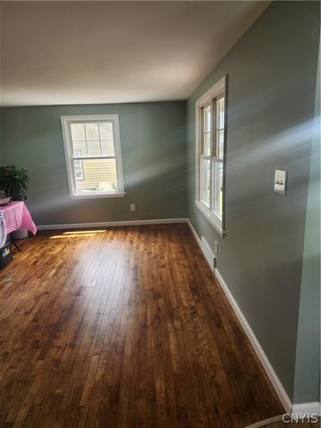 206 Marilyn Avenue, Salina, NY 13212