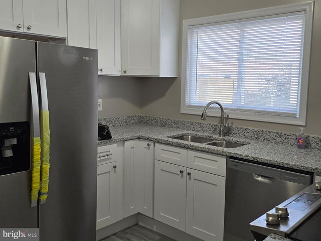 5320 JAY ST NE, Washington, DC 20019