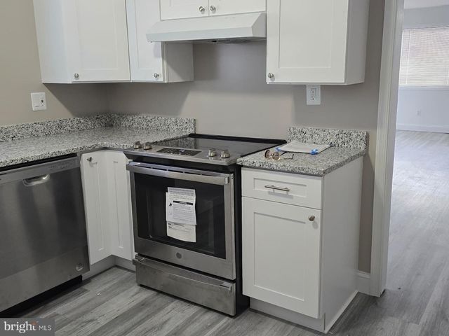5320 JAY ST NE, Washington, DC 20019