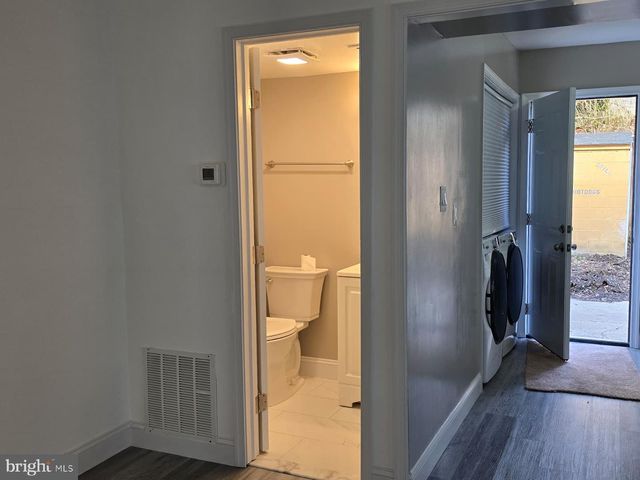 5320 JAY ST NE, Washington, DC 20019