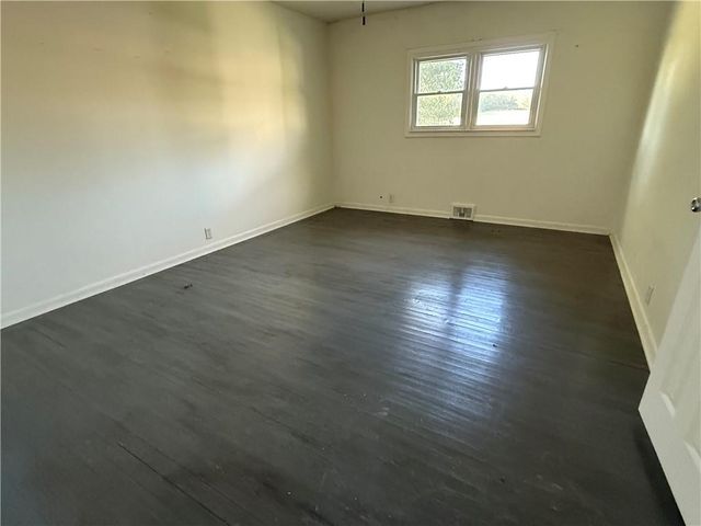 1213 W Main Street, Richmond, MO 64085