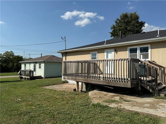 1213 W Main Street, Richmond, MO 64085