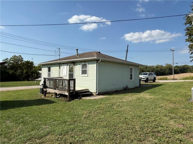 1213 W Main Street, Richmond, MO 64085