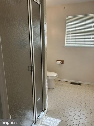 1 EMBASSY CIR, Norristown, PA 19403
