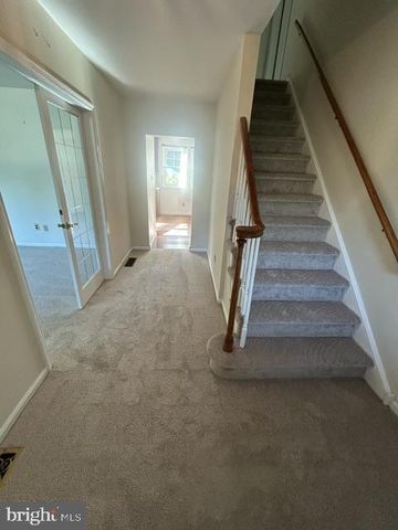 1 EMBASSY CIR, Norristown, PA 19403