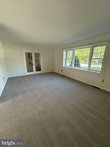 1 EMBASSY CIR, Norristown, PA 19403