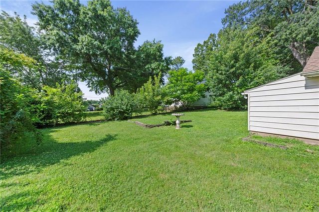 717 E KANSAS Avenue, Independence, MO 64050