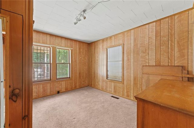 717 E KANSAS Avenue, Independence, MO 64050