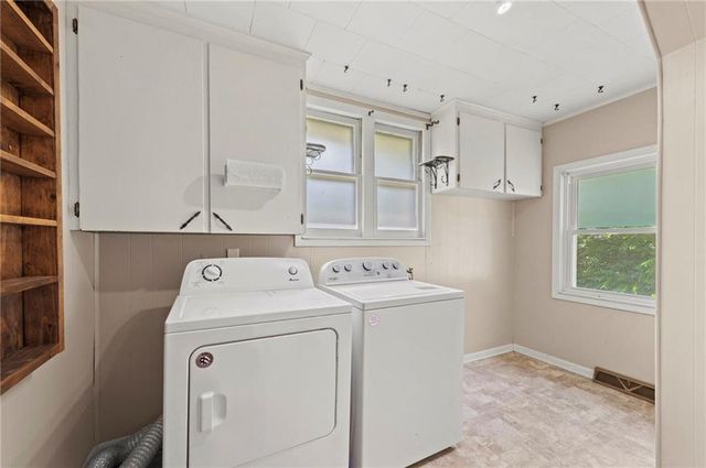 717 E KANSAS Avenue, Independence, MO 64050