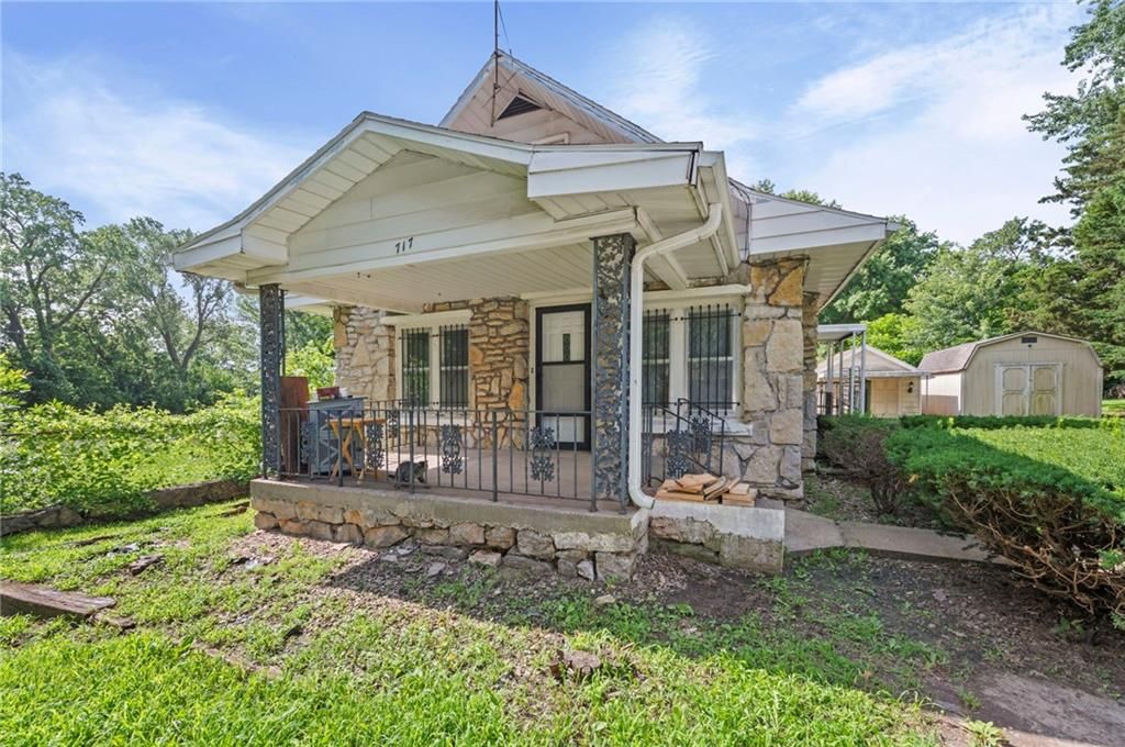717 E KANSAS Avenue, Independence, MO 64050