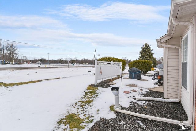 2416 Sutton Drive, Temperance, MI 48182