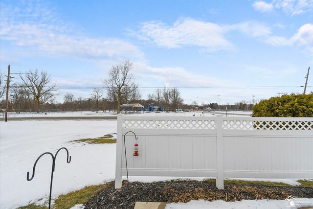 2416 Sutton Drive, Temperance, MI 48182