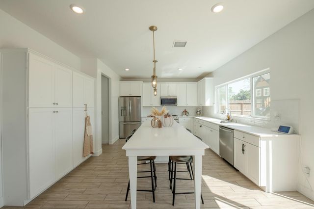 5096 N Maruyama Avenue, Fresno, CA 93723