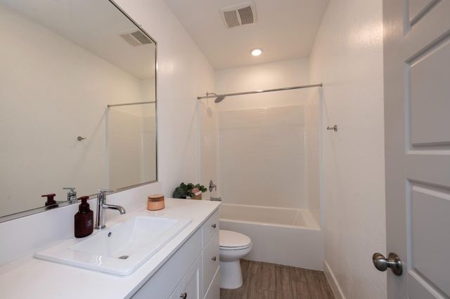 5096 N Maruyama Avenue, Fresno, CA 93723
