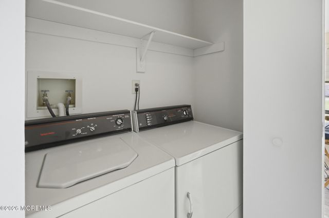 12 Interlaken Court 7, Freehold, NJ 07728