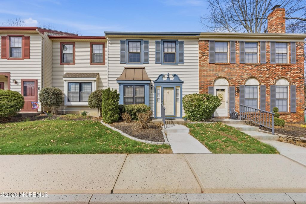 12 Interlaken Court 7, Freehold, NJ 07728