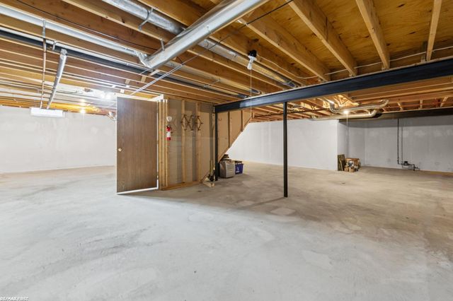 20070 Ridgeway Court, Clinton Twp, MI 48038