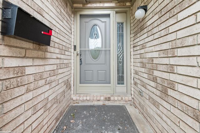 20070 Ridgeway Court, Clinton Twp, MI 48038