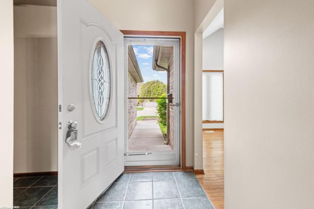 20070 Ridgeway Court, Clinton Twp, MI 48038