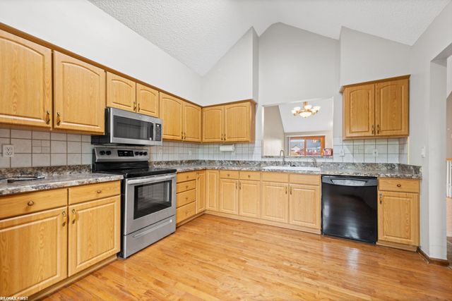 20070 Ridgeway Court, Clinton Twp, MI 48038