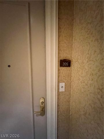 2747 Paradise Road 205, Las Vegas, NV 89109
