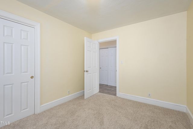 605 E Montgomery Street, Henderson, NC 27536