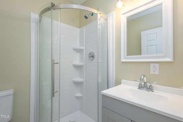 605 E Montgomery Street, Henderson, NC 27536