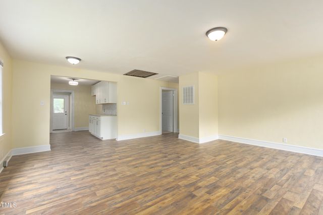605 E Montgomery Street, Henderson, NC 27536