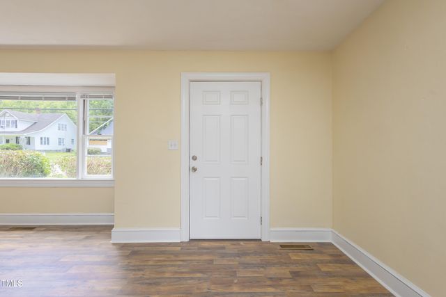 605 E Montgomery Street, Henderson, NC 27536