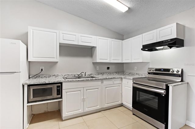 3802 SHADY GROVE CIRCLE, Orlando, FL 32810