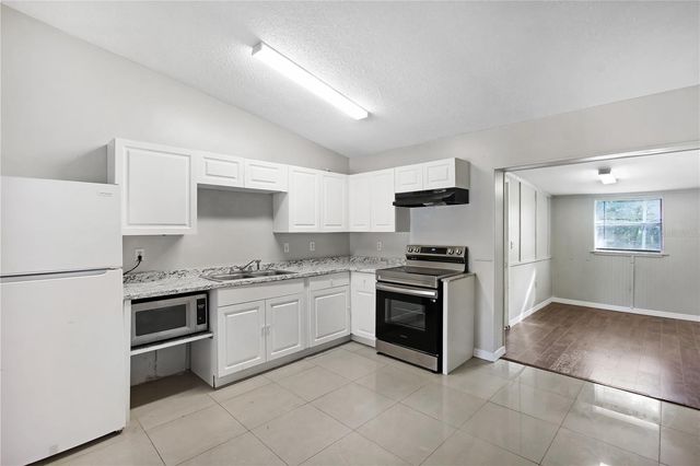 3802 SHADY GROVE CIRCLE, Orlando, FL 32810