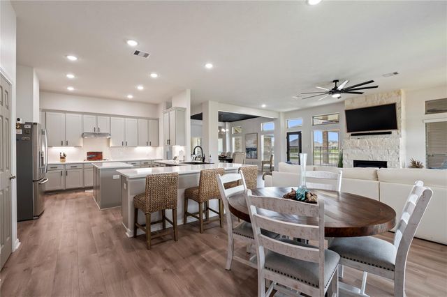 2210 Ninos Drive, League City, TX 77539