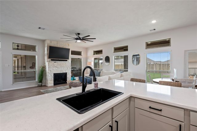 2210 Ninos Drive, League City, TX 77539