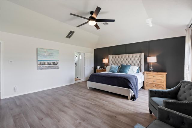 2210 Ninos Drive, League City, TX 77539