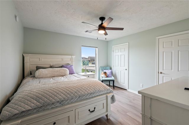 2210 Ninos Drive, League City, TX 77539