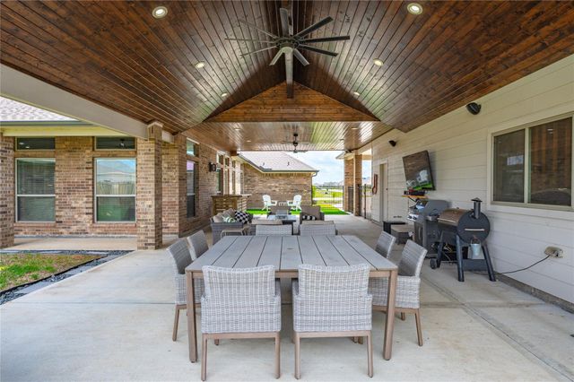 2210 Ninos Drive, League City, TX 77539