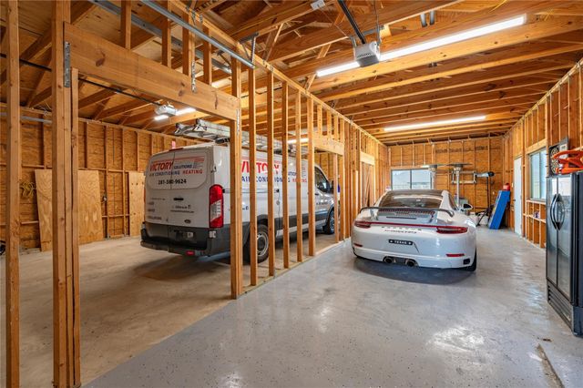 2210 Ninos Drive, League City, TX 77539