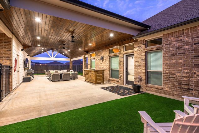 2210 Ninos Drive, League City, TX 77539